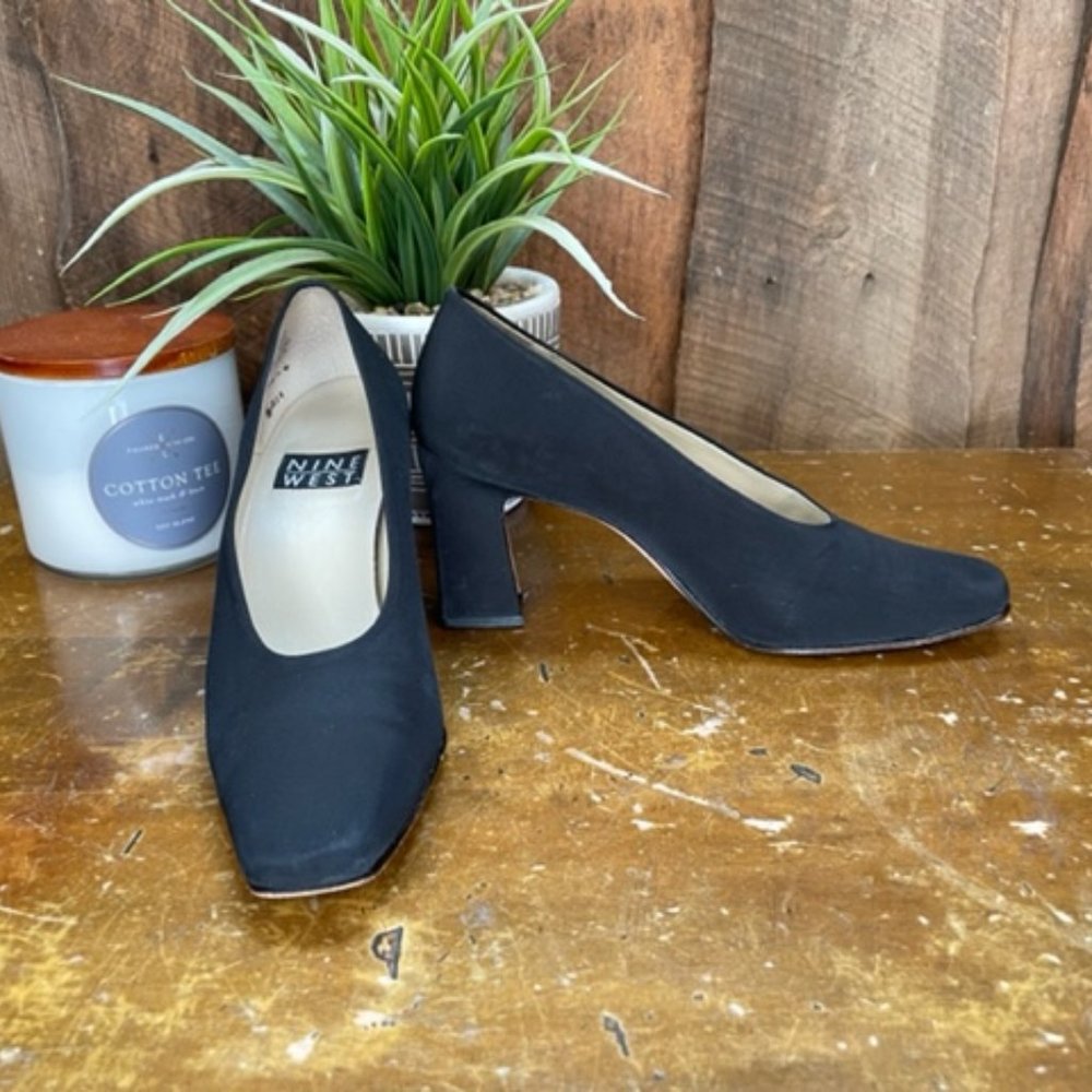 Nine West Vintage Satin Pump - Made in Brazil - Size 6